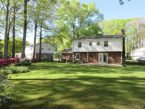 302 Chantilly Ct, Hampton, VA 23669 photo 6