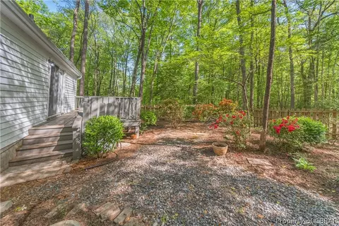 22 Burning Tree Rd, Hartfield, VA 23071 photo 24