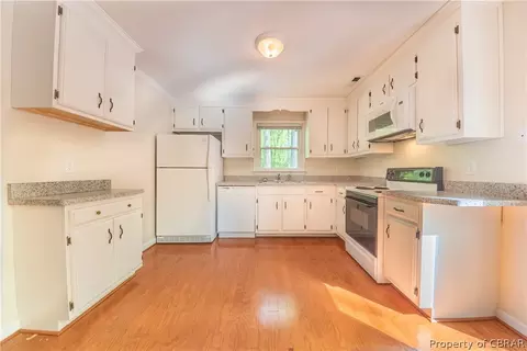 22 Burning Tree Rd, Hartfield, VA 23071 photo 12