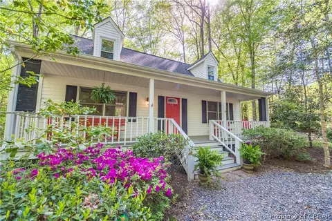 22 Burning Tree Rd, Hartfield, VA 23071 photo 1
