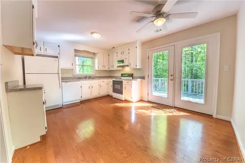 22 Burning Tree Rd, Hartfield, VA 23071 photo 11