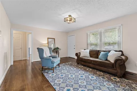 501 Chapel St, Hampton, VA 23669 photo 3
