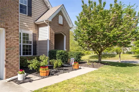 5984 Sean Paul Dr, Gloucester, VA 23061 photo 2
