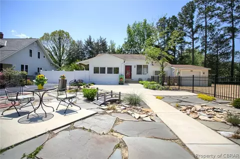 6176 Main St, Gloucester, VA 23061 photo 1