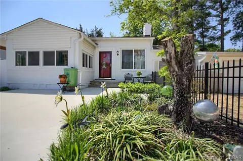 6176 Main St, Gloucester, VA 23061 photo 3