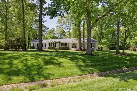 101 Wake Robin Rd, Williamsburg, VA 23185 photo 4