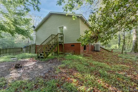 8984 Indian Rd, Gloucester, VA 23061 photo 4