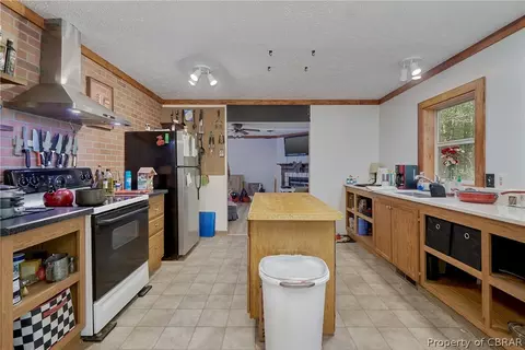 8984 Indian Rd, Gloucester, VA 23061 photo 12