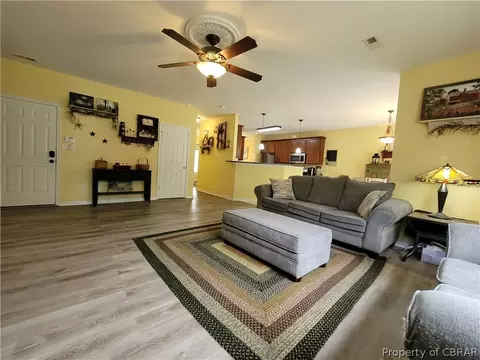 6189 Ruth Dr, Gloucester, VA 23061 photo 8