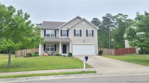 6189 Ruth Dr, Gloucester, VA 23061 photo 1