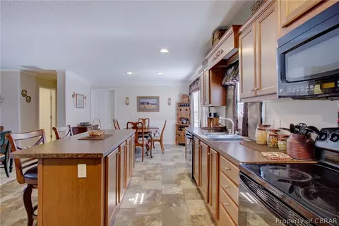 4396 Dragon Dr, Saluda, VA 23149 photo 5