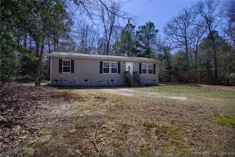 4396 Dragon Dr, Saluda, VA 23149 photo 1
