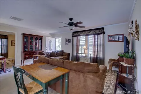 4396 Dragon Dr, Saluda, VA 23149 photo 9