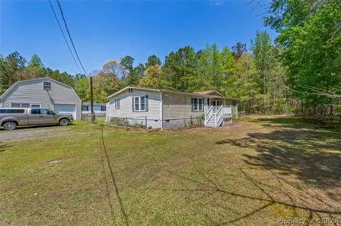 5293 Gum Tree Ln, Gloucester, VA 23061 photo 2