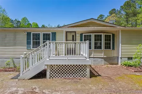5293 Gum Tree Ln, Gloucester, VA 23061 photo 4