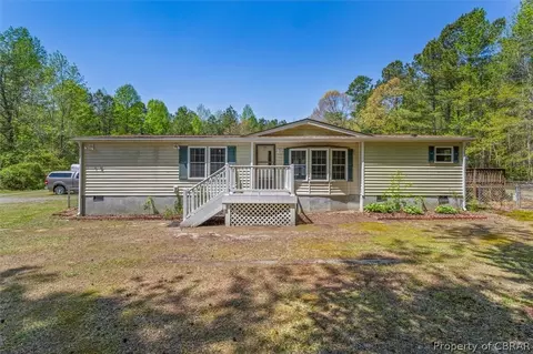 5293 Gum Tree Ln, Gloucester, VA 23061 photo 1