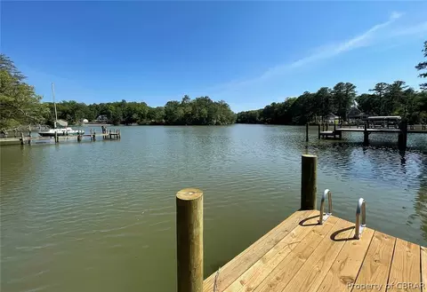 11039 Piankatank Dr, Gloucester, VA 23061 photo 20