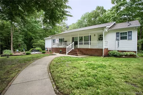 5609 Howard Ln, Gloucester, VA 23061 photo 3