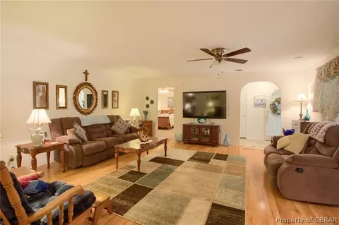 5609 Howard Ln, Gloucester, VA 23061 photo 10