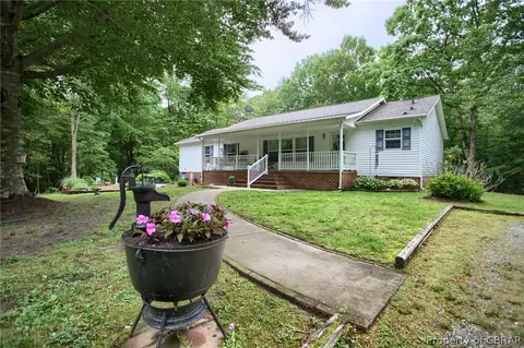 5609 Howard Ln, Gloucester, VA 23061 photo 2