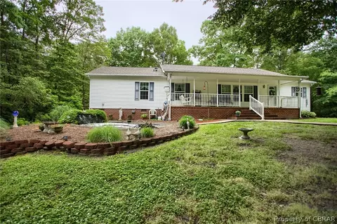 5609 Howard Ln, Gloucester, VA 23061 photo 1