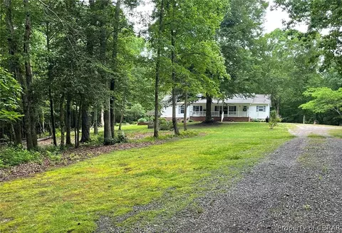 5609 Howard Ln, Gloucester, VA 23061 photo 4