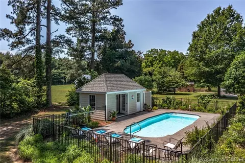3215 Weems Rd, Weems, VA 22576 photo 9