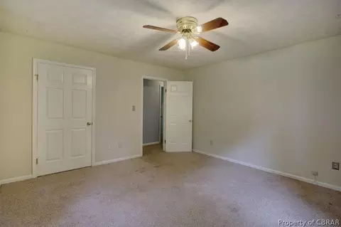 4476 Old Squaw Ln, Gloucester, VA 23061 photo 12