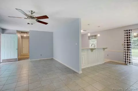 4476 Old Squaw Ln, Gloucester, VA 23061 photo 8