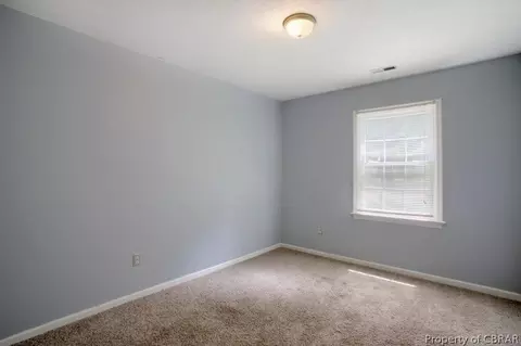 4476 Old Squaw Ln, Gloucester, VA 23061 photo 9