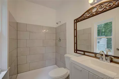 9014 Marlfield Rd, Gloucester, VA 23061 photo 19