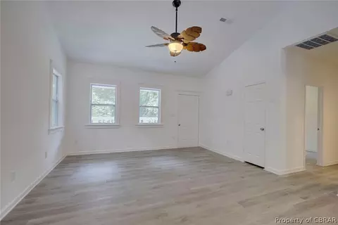 9014 Marlfield Rd, Gloucester, VA 23061 photo 12