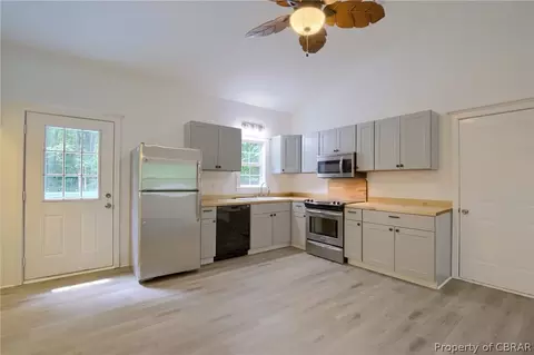9014 Marlfield Rd, Gloucester, VA 23061 photo 14