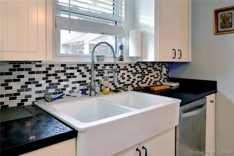 125 Chesterfield Rd, Hampton, VA 23661 photo 24