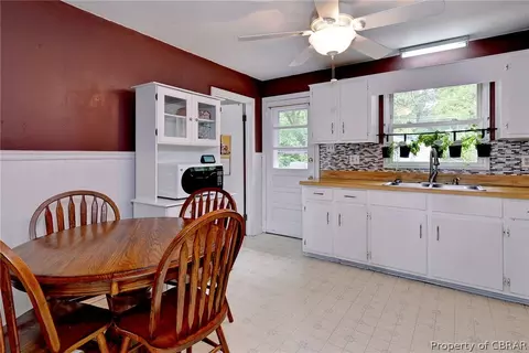 214 Winchester Dr, Hampton, VA 23666 photo 8