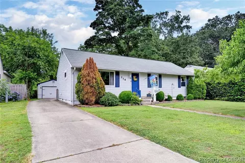214 Winchester Dr, Hampton, VA 23666 photo 1
