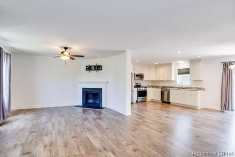 218 Pointers Dr, West Point, VA 23181 photo 5
