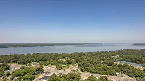 1461 Tarleton Rd, Gloucester Point, VA 23062 photo 35