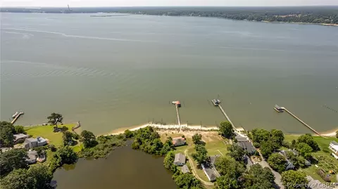 1461 Tarleton Rd, Gloucester Point, VA 23062 photo 34