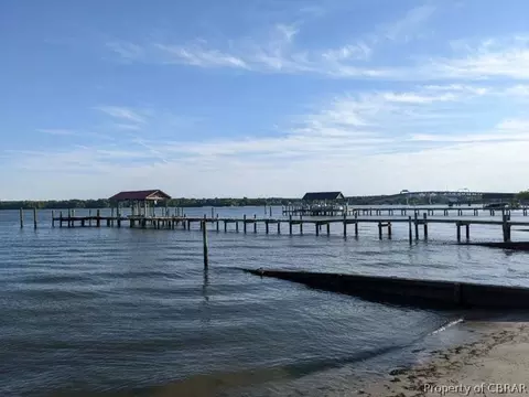 1461 Tarleton Rd, Gloucester Point, VA 23062 photo 5