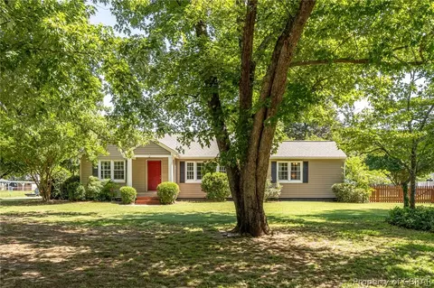 1461 Tarleton Rd, Gloucester Point, VA 23062 photo 2