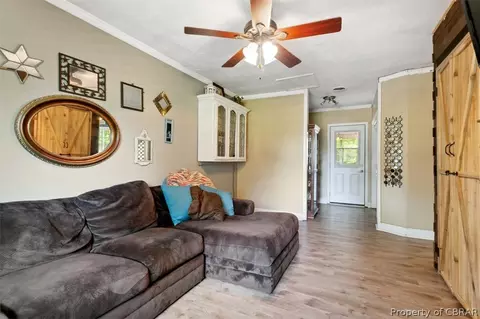 1922 Gloucester Point Dr, Gloucester Point, VA 23062 photo 13