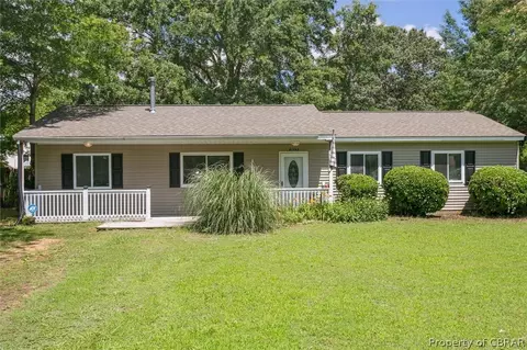 1922 Gloucester Point Dr, Gloucester Point, VA 23062 photo 2