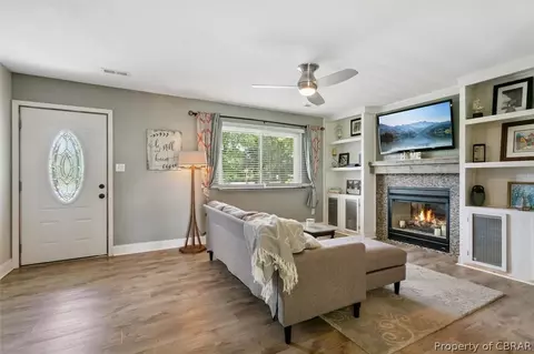 1922 Gloucester Point Dr, Gloucester Point, VA 23062 photo 6