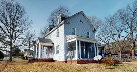 240 E Main St, Waverly, VA 23890 photo 2
