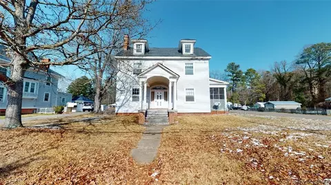 240 E Main St, Waverly, VA 23890 photo 4