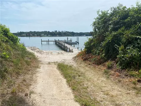 00 Hunton Ave, Deltaville, VA 23043