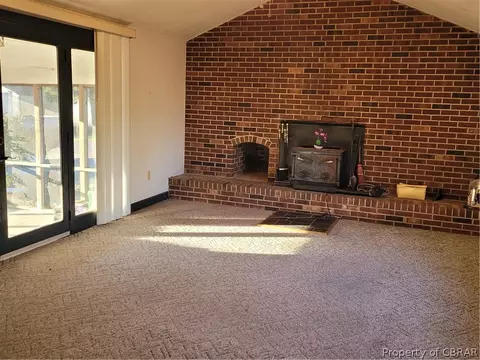 9601 Davenport Rd, Gloucester, VA 23061 photo 4