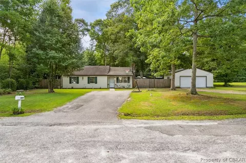 8241 Sheffield Dr, Gloucester, VA 23061 photo 1