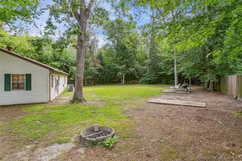 8241 Sheffield Dr, Gloucester, VA 23061 photo 27